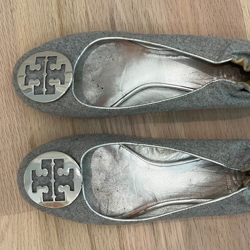 Gray wool Tori Burch slip on ballet flats